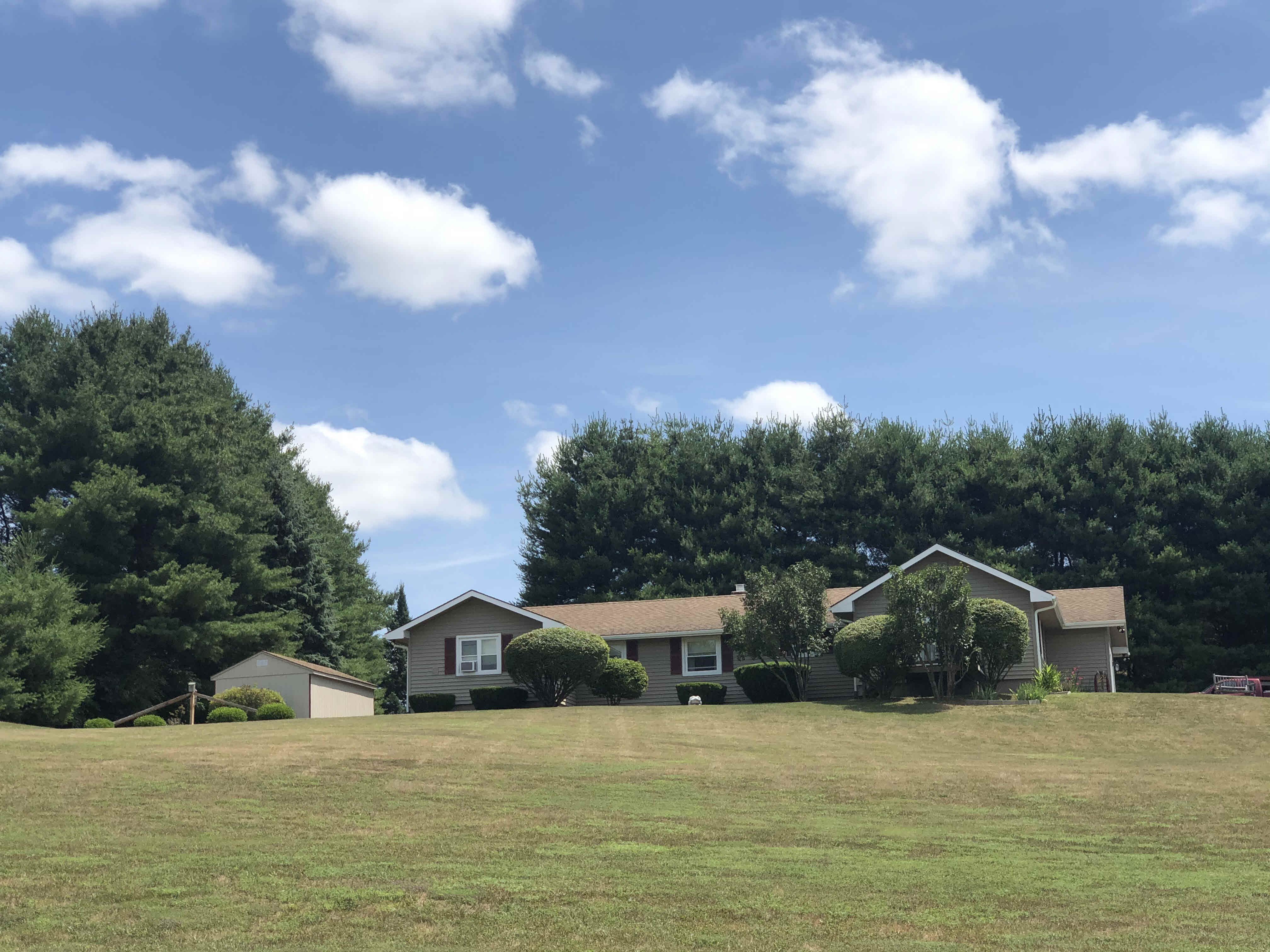 Building photograph for 423 MILLERTON ROAD